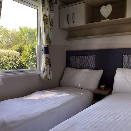 Newbeach Holiday Park - Greenfields Dymchurch Bagian luar foto
