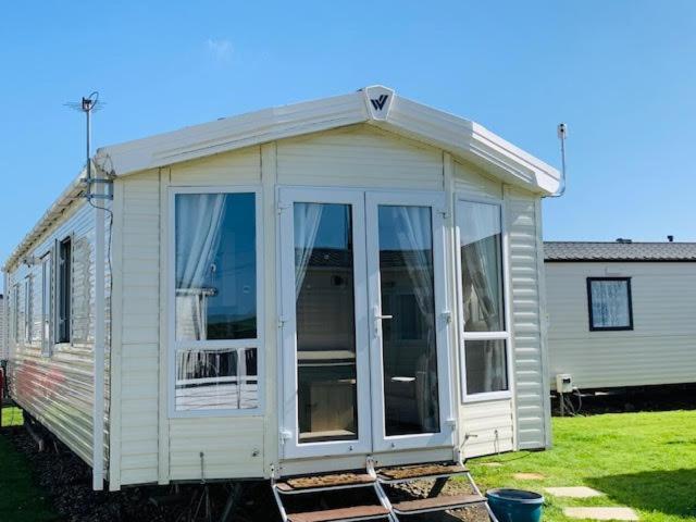 Newbeach Holiday Park - Greenfields Dymchurch Bagian luar foto